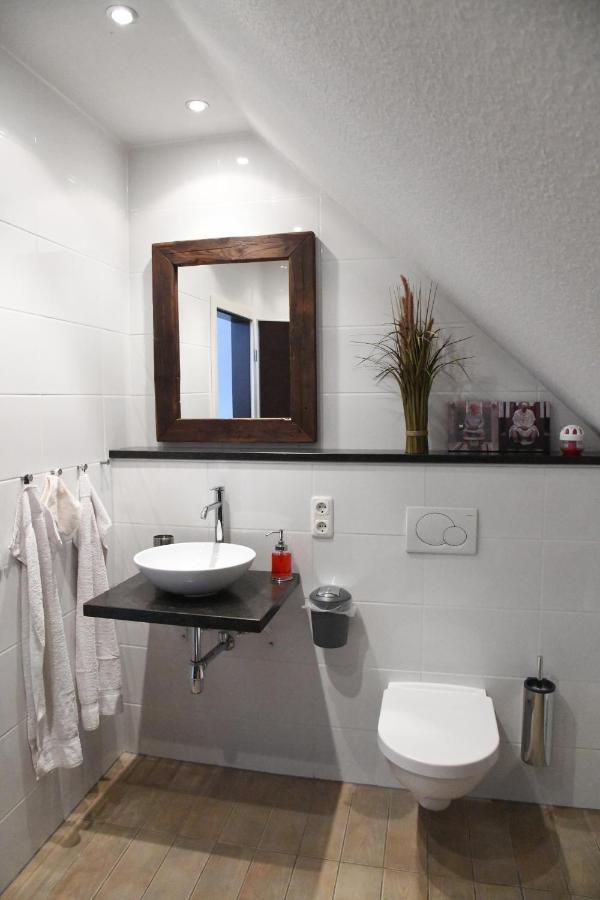 Loft-Style-Living Schuett - Einfach Anders Apartment Моншау Екстериор снимка